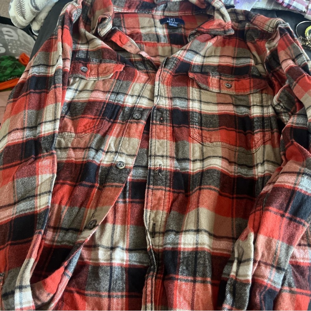Source Unknown Red and Black Plaid Button Down Shirt